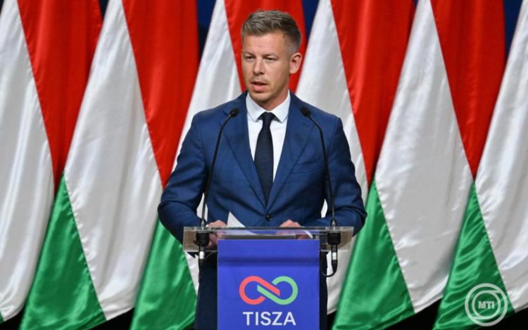 Magyar Péter az uniós források feloldásáról egyeztetett telefonon az Európai Bizottság elnökével