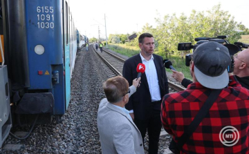 Kisiklott egy vonat a békéscsabai vasútvonalon